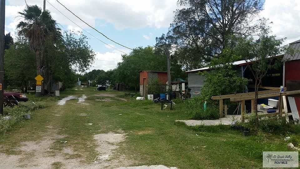 2nd image of 12024 Coco Rd