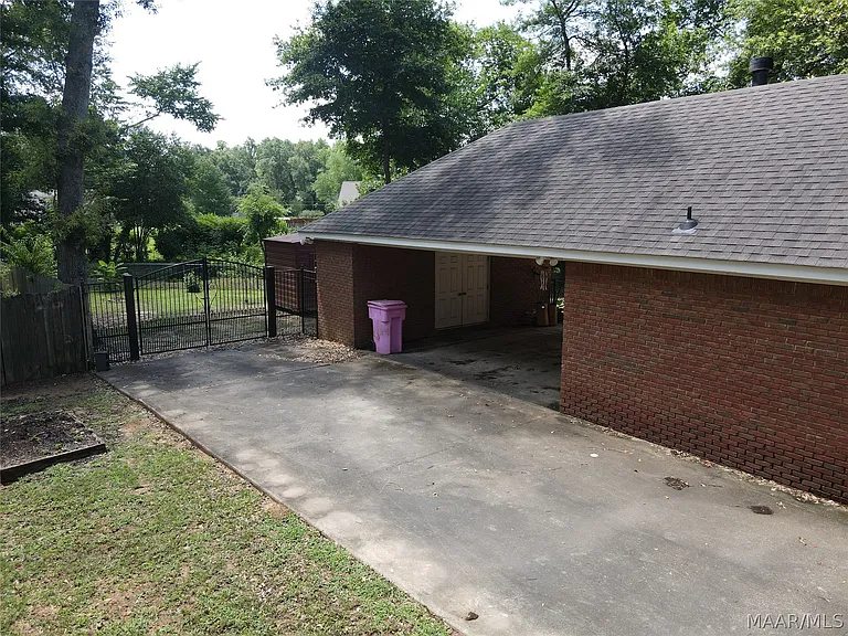 364 Homewood Dr — Photo 15