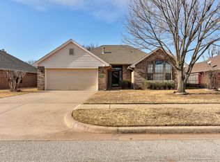 316 Winston Dr, Norman, OK 73072