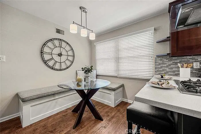 4 bed, 1497 sqft, $4,200 — Photo 4