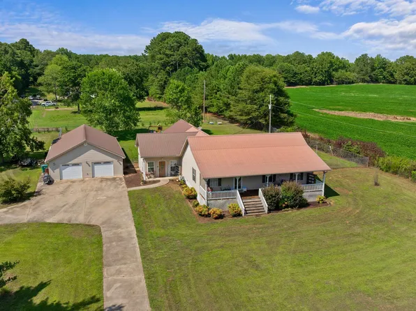 2095 Lookout St, Sand Rock, AL 35983