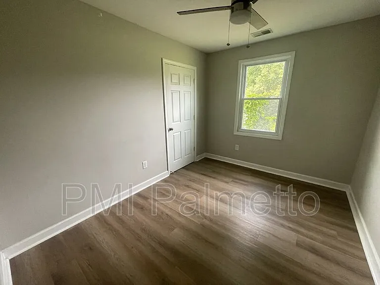 1016 Walnut St — Photo 7