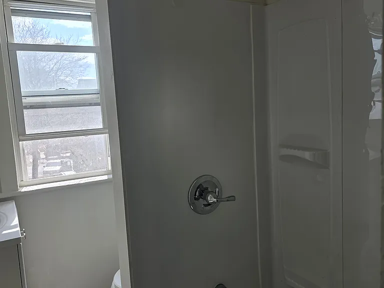 584 Connecticut Ave — Photo 5