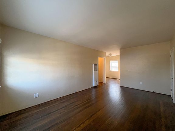 2nd image of 3145 Meade Ave