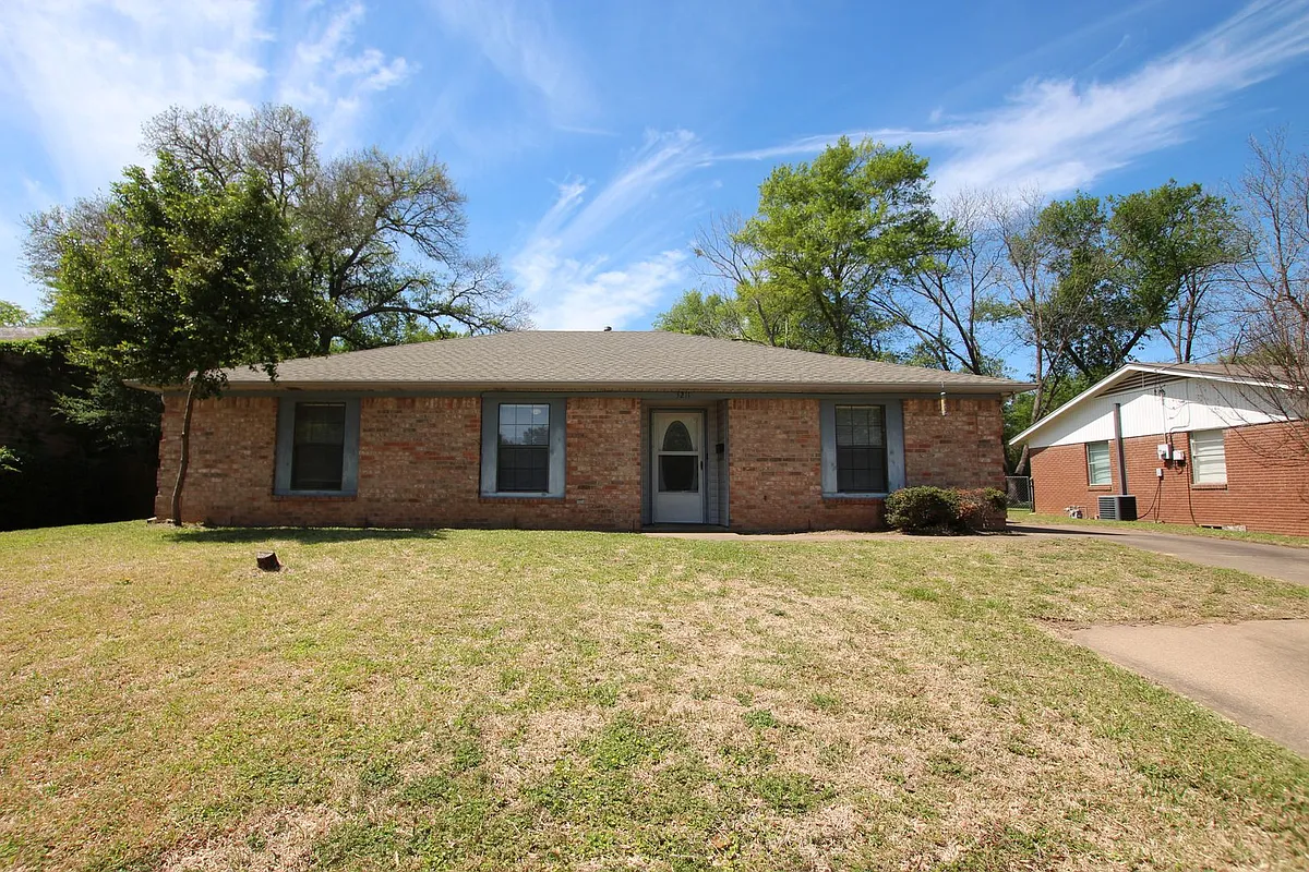 Building Photo - 3211 S Donnybrook Ave