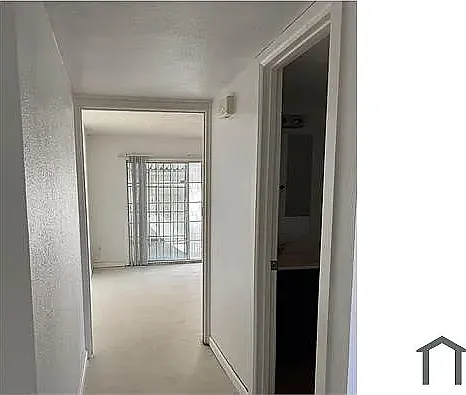 6649 N 44th Ave — Photo 5