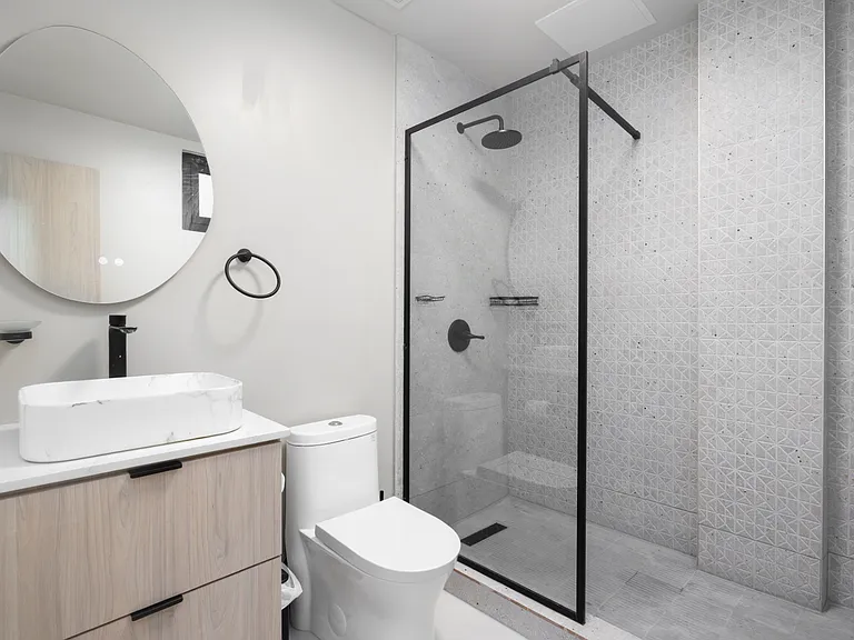 306 Calle — Photo 10