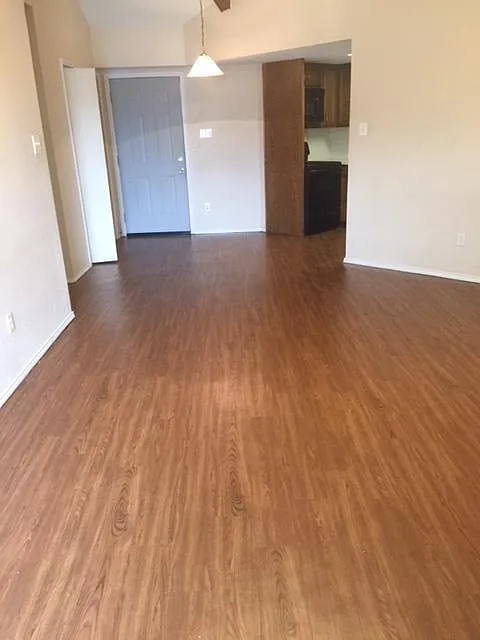 736 Bluebonnet Drive — Photo 2