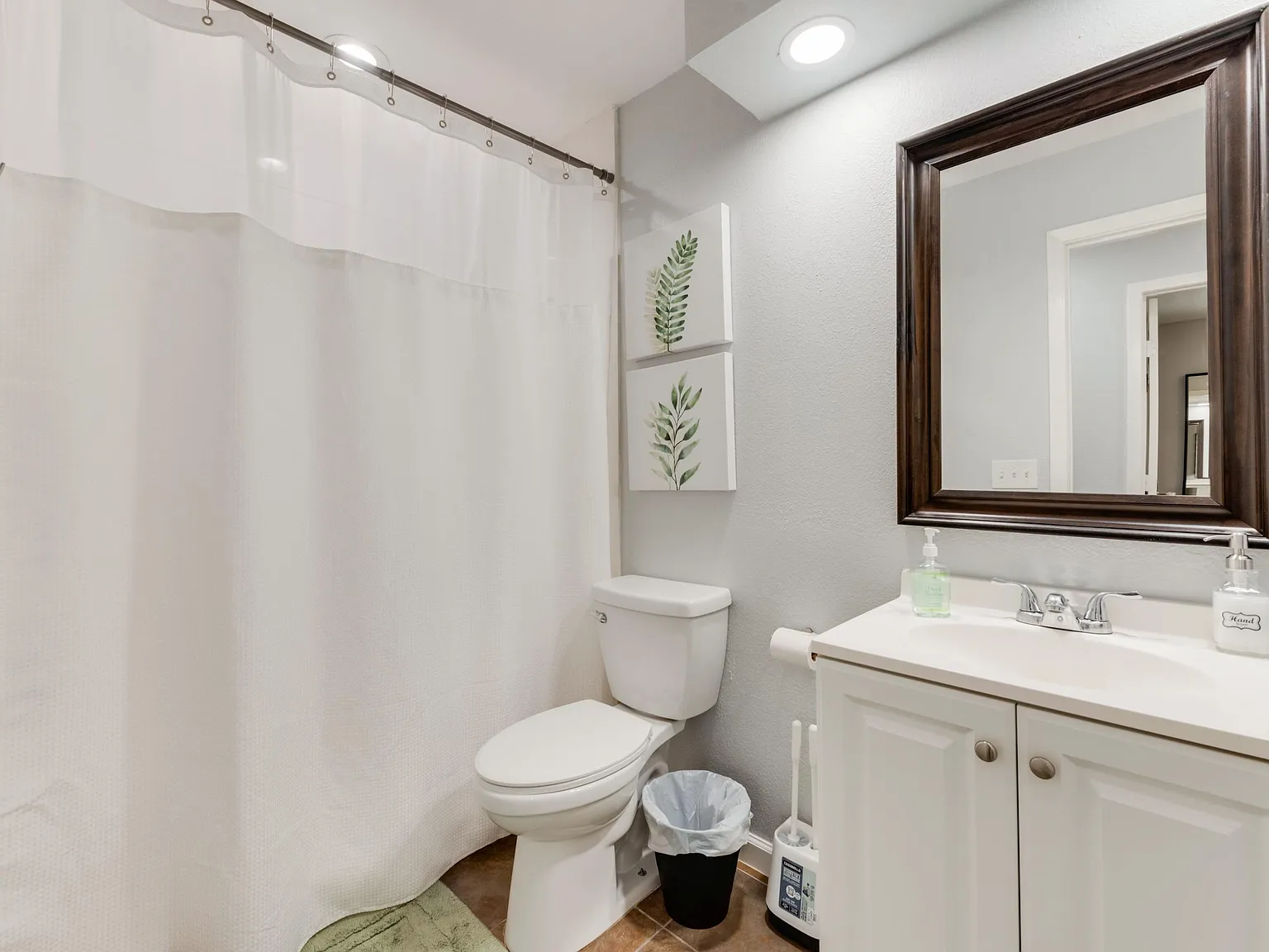 4 bed, 3.0 bath, 2024 sqft, $1,061 — Photo 3
