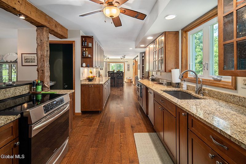 2nd image of 7 Hickory Lane