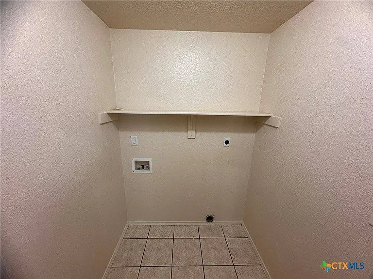 4907 John David Dr #B — Photo 17