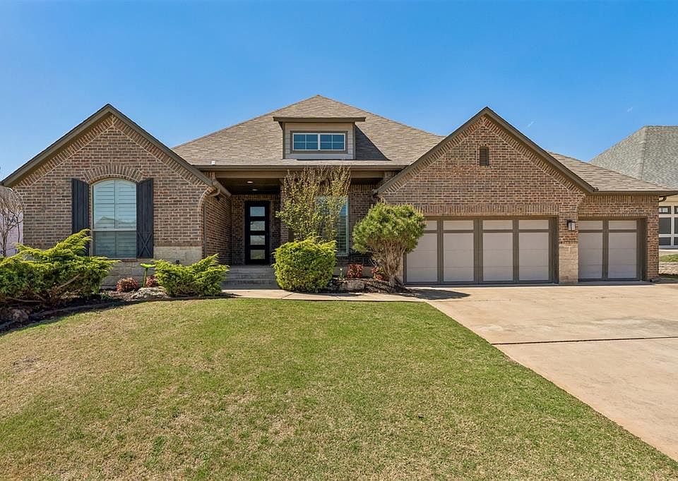 1st image of 2417 Rumble Ln