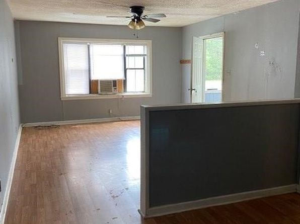 1304 Brunel St, Waycross, GA 31501