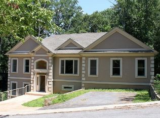 28 Timberwood Dr, Asheville, NC 28806