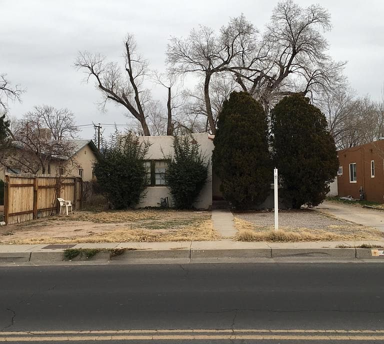 1st image of 404 Carlisle Blvd NE