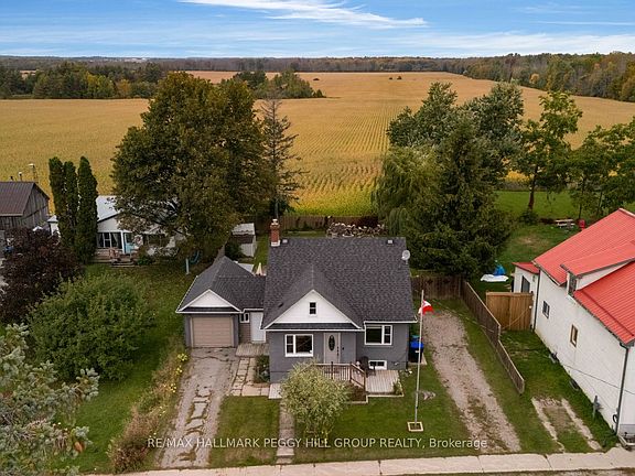 2nd image of 1556 Flos Cres #4-W