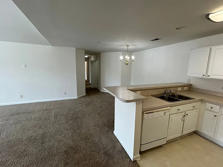 131 Veranda Way #G — Photo 7