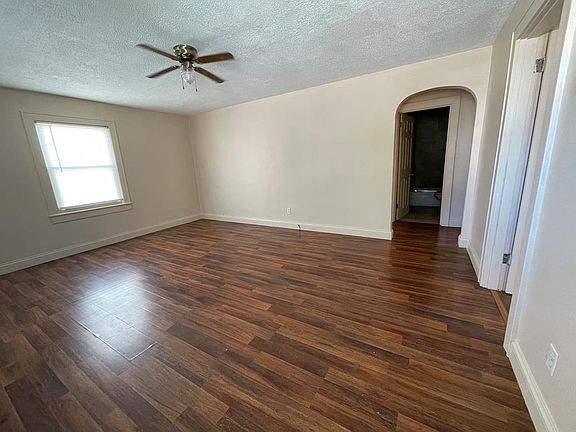 4th image of 324 Booth Ave