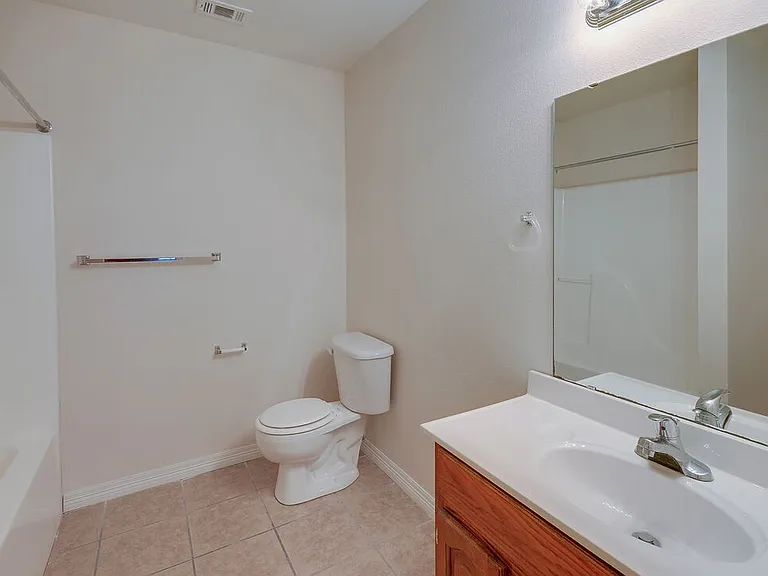 Spurlock North Apartments — Photo 10