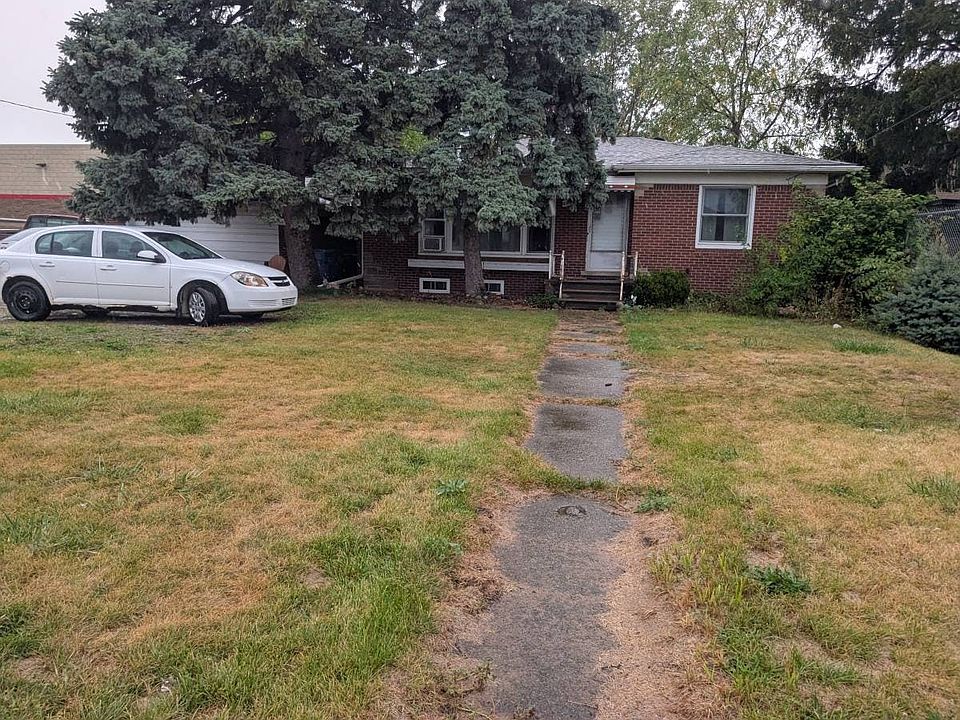 1st image of 23075 Schoenherr Rd