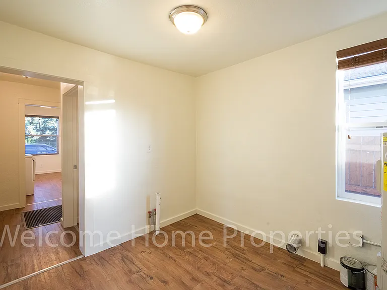 808 W Alder St — Photo 15