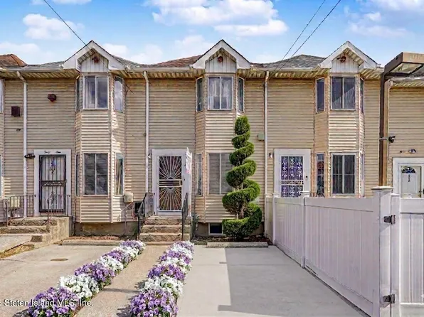 47 Tappen Ct, Staten Island, NY 10304