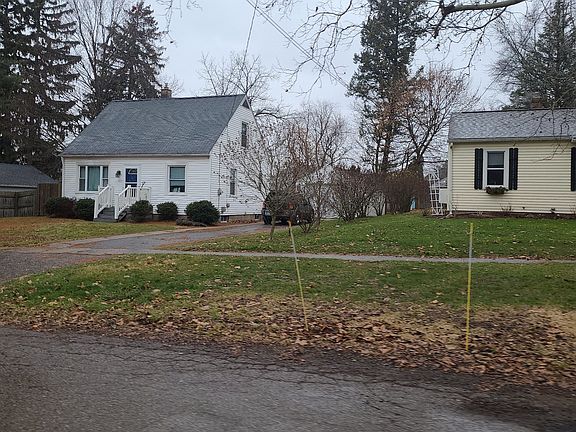 2nd image of 322 Evelyn Ave