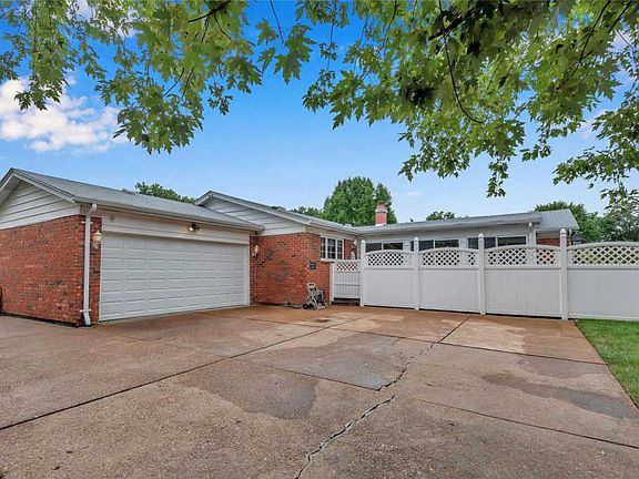 4th image of 2875 Concord Dr