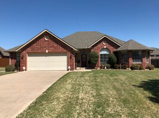 1607 Windmill Ridge Dr, Shawnee, OK 74804