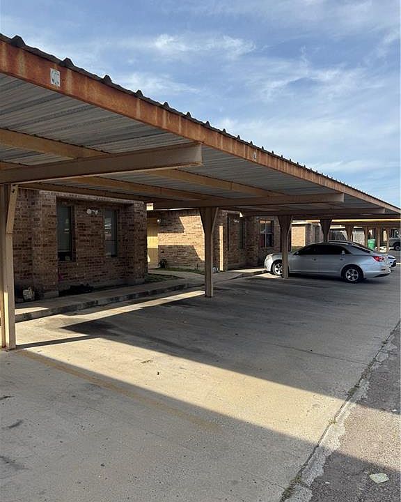 2nd image of 3605 S Fairmont Ave