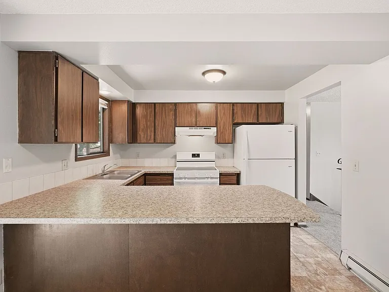 2705 N Robie Ct — Photo 8