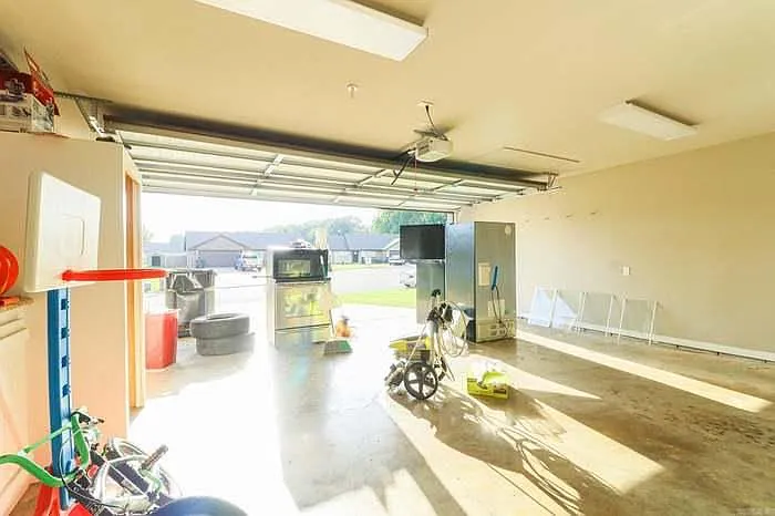 712 Troy Cv — Photo 11