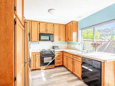 120 Carriage Dr APT G, Santa Ana, CA, 92707