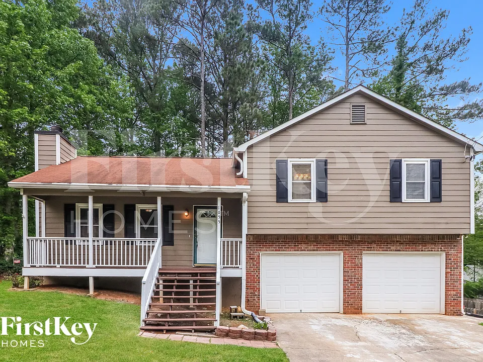 1055 Coker Cir NW