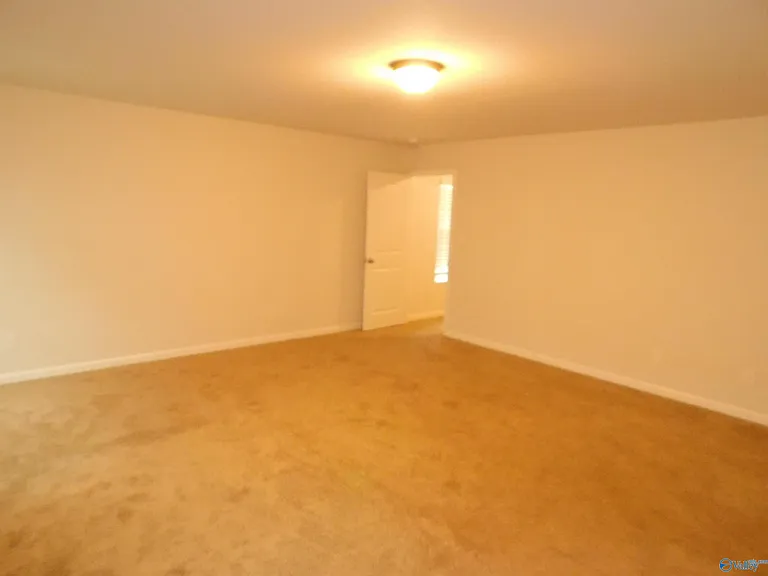 136 Winstead Cir — Photo 13