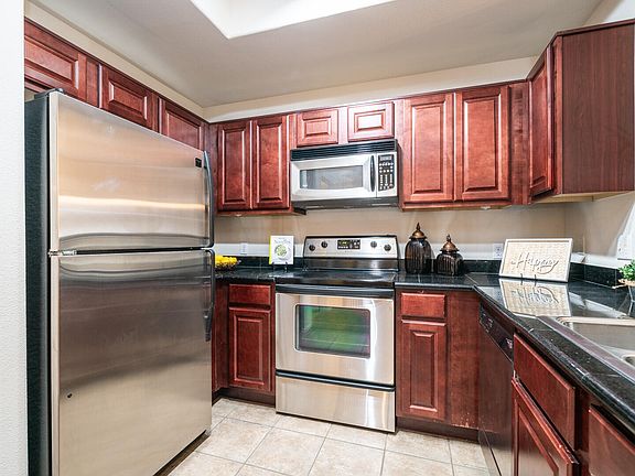 5th image of 3830 E LAKEWOOD Parkway E #1021
