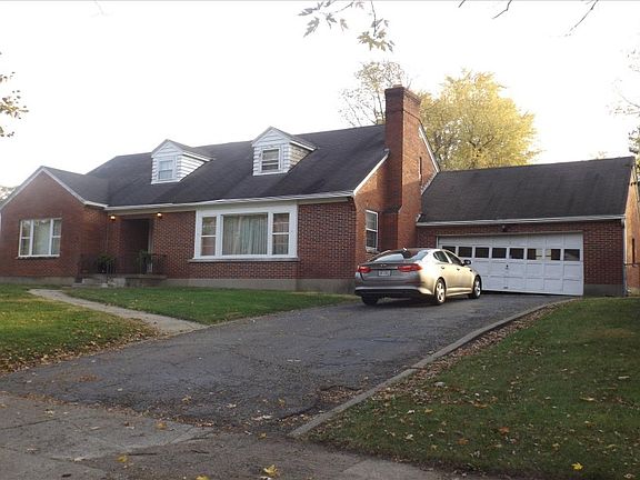 3rd image of 1642 Burbank Dr