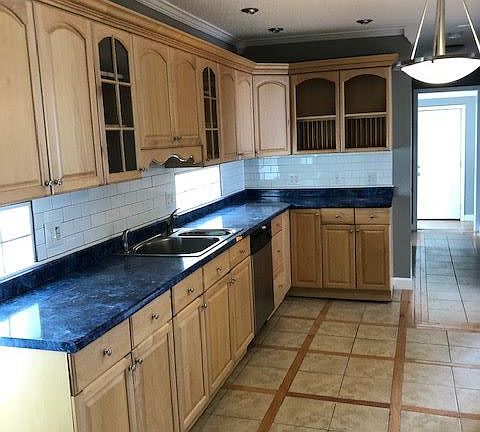 2nd image of 400 Greenwich Ave Fl 1