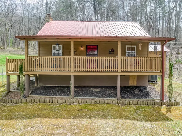 501 Two Branch Ln, Mountain City, TN 37683