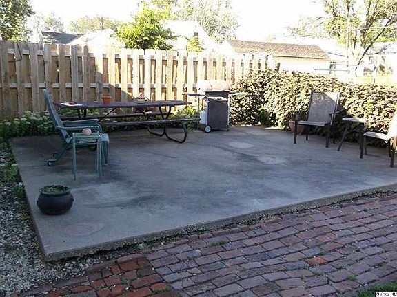 Home for Sale in Quincy, IL $54,900