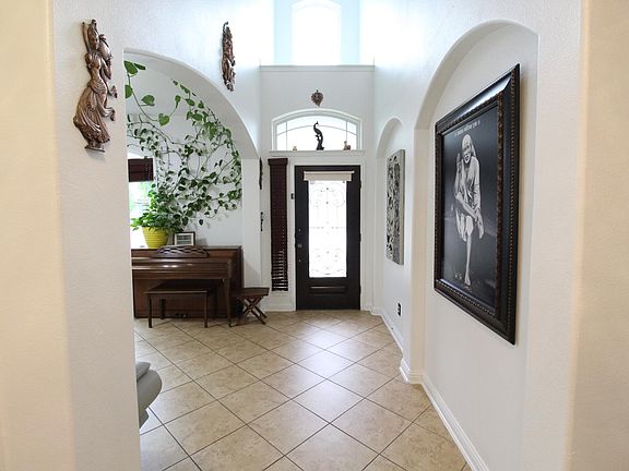 2nd image of 606 Spanish Mustang Dr