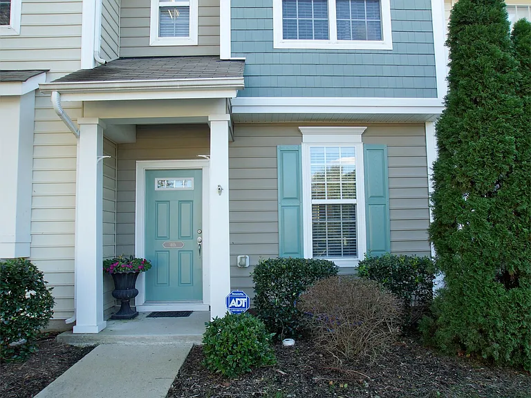 405 Hamlet Park Dr #1 — Photo 14