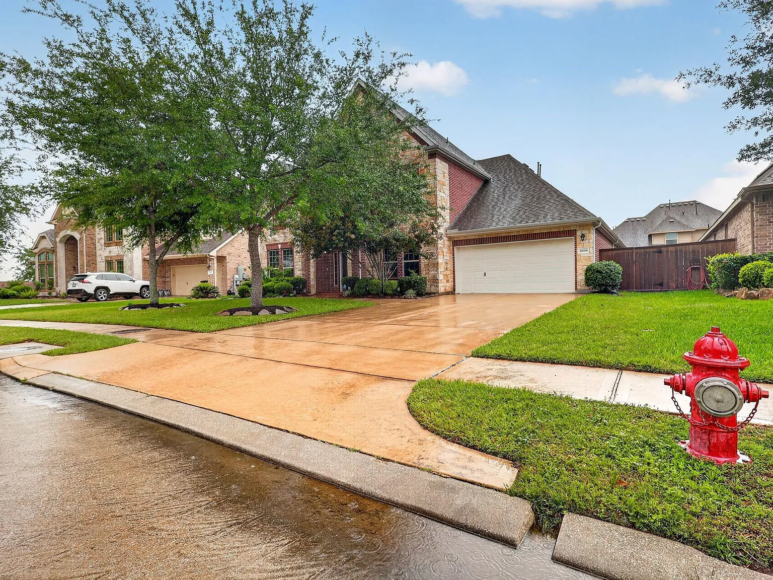 4 bed, 3.5 bath, 3308 sqft, $3,800 — Photo 2