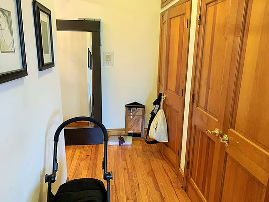 Rented by Joe Gotham LTD | media 25