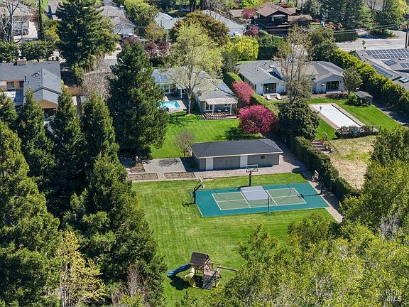 5th image of 1321 Butterfield Road
