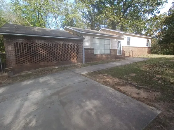 2204 Castle Dr, Morris, AL 35116