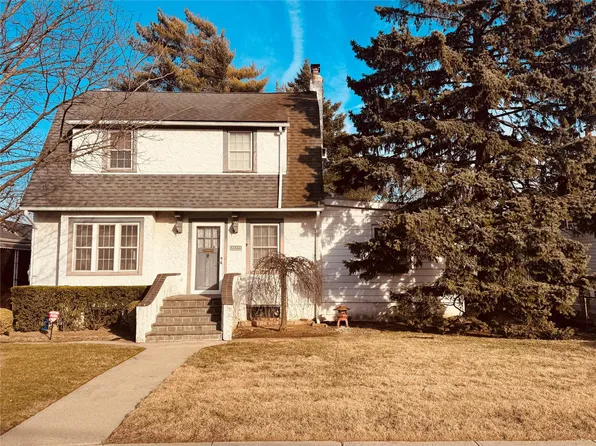 2923 Carnation Avenue, Baldwin Harbor, NY 11510
