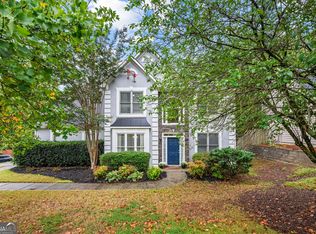 515 Camber Woods Dr, Roswell, GA