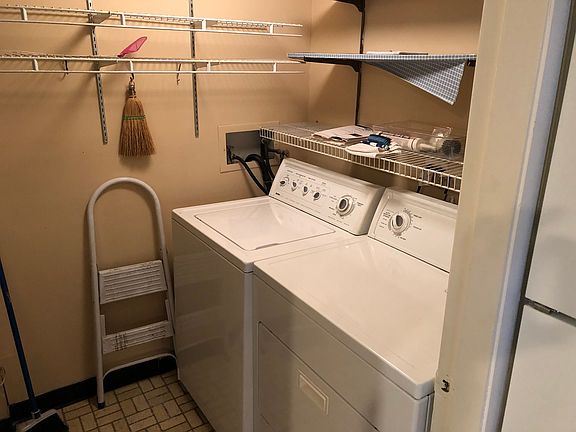 5th image of 8245 Poplar Ln Unit B