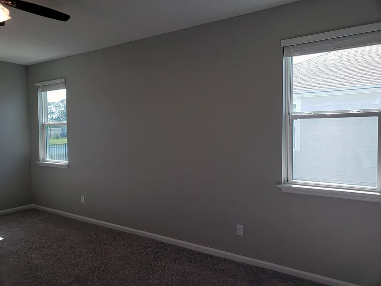 89 Signet Cir — Photo 16